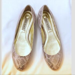 EMY MACK STYLE IS SUN, LIGHT GOLD SHIMMER …